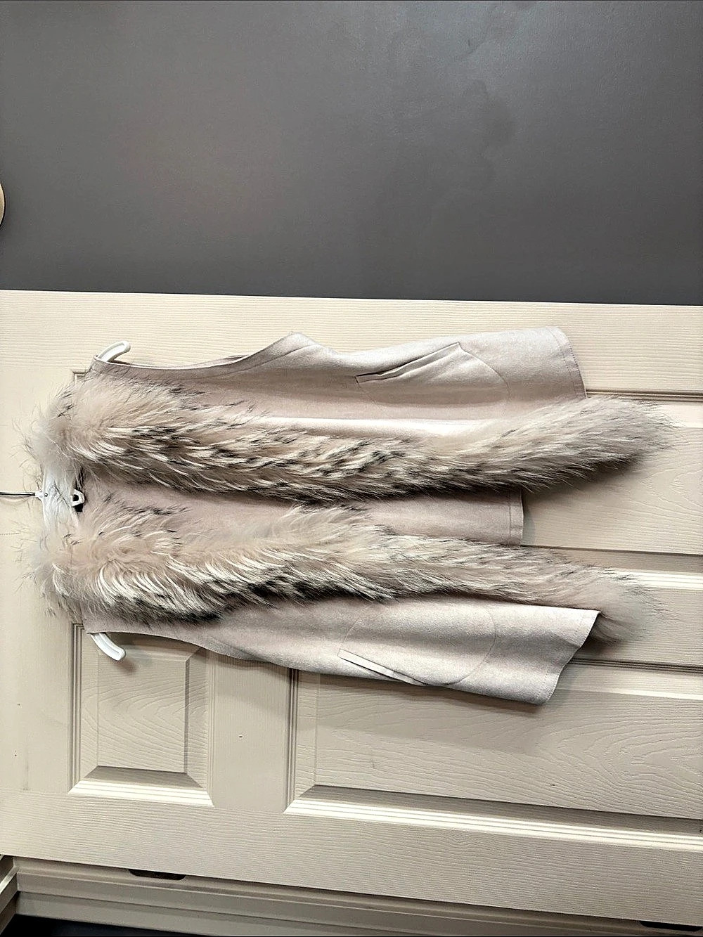 FATELLA Fur Trim Vest in Cream Like New